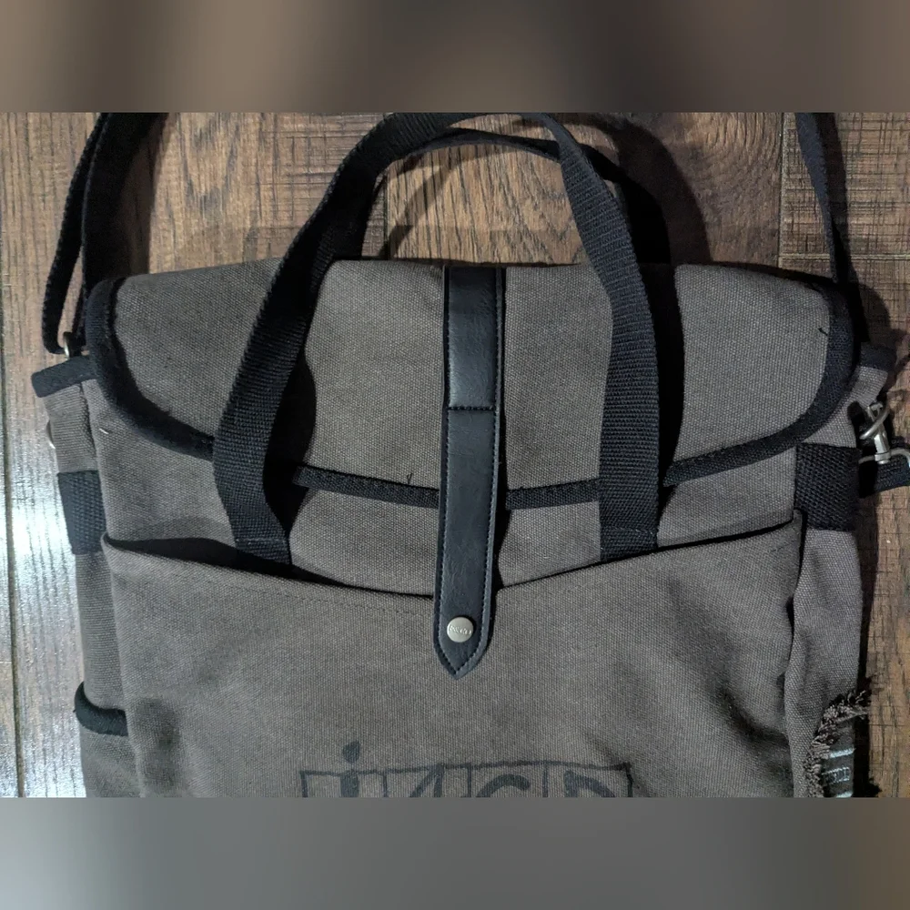FIELD & CO Hudson Canvas Travel Backpack  Raw Hemlines i4cp Logo Black & Gray